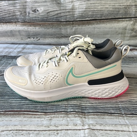Nike Men’s React Miller 2 Platinum Tint/Dynamic Turquoise-White Size 10 - Picture 7 of 11